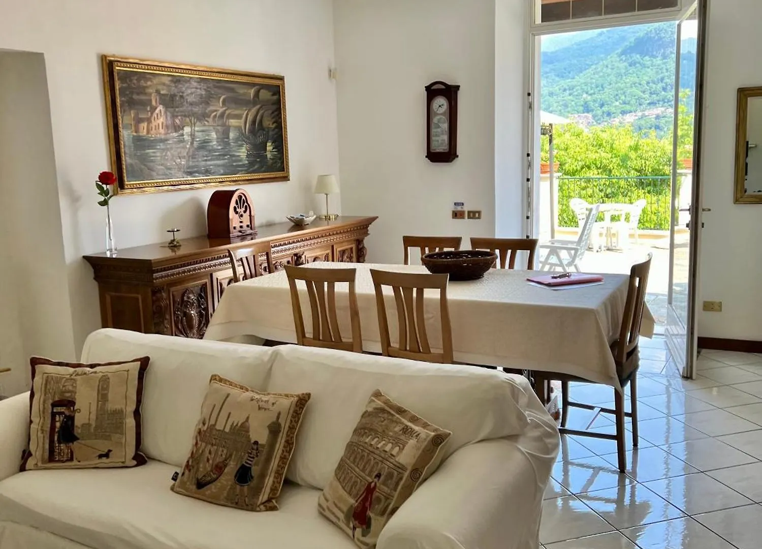 Terrace Lake View Moltrasio