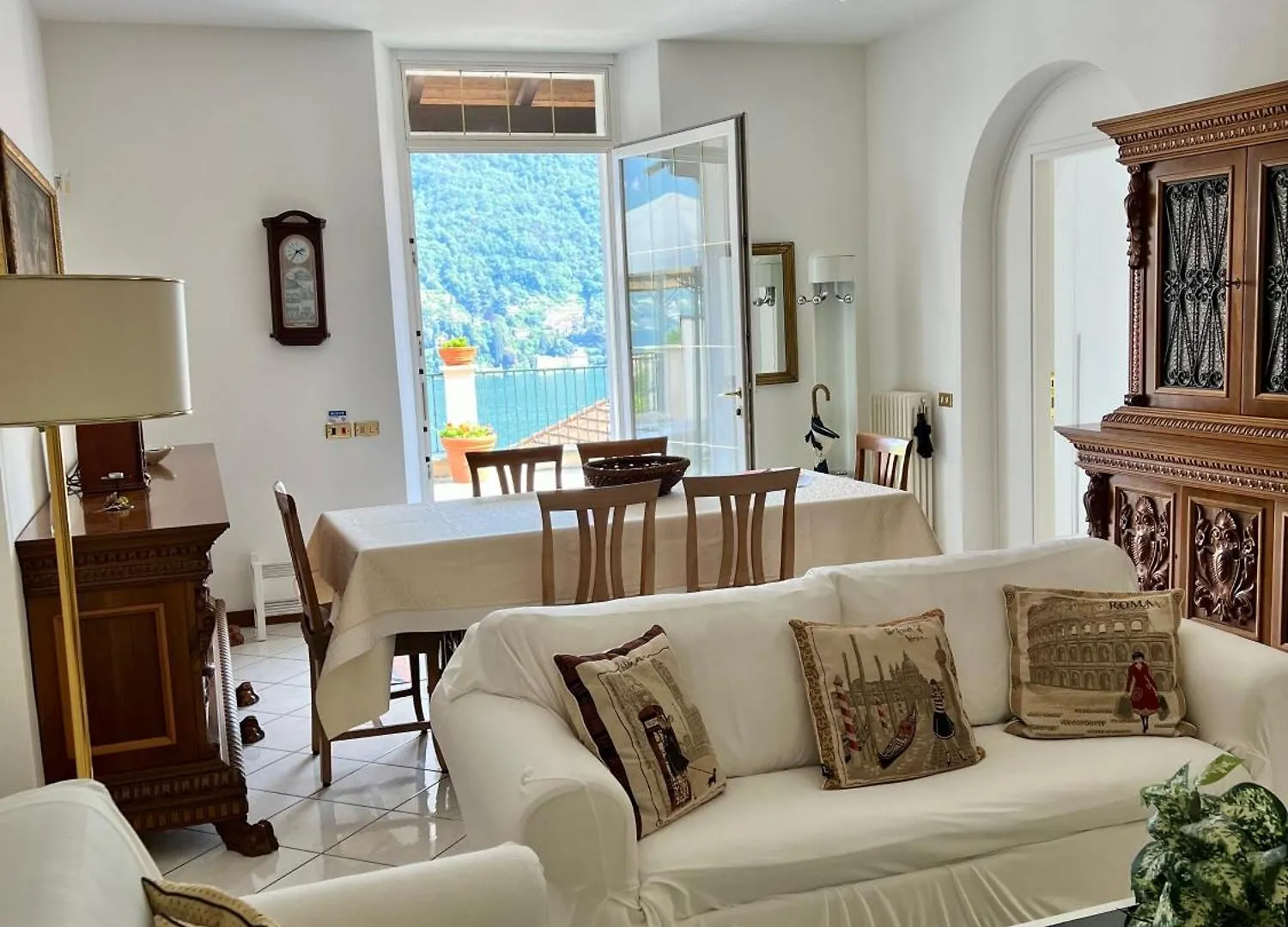 Terrace Lake View Moltrasio Apartment